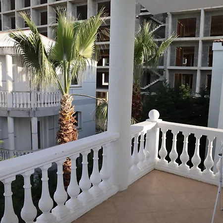 Del Sol Golem (Tirana)